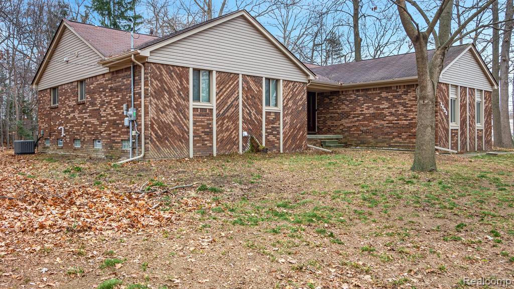 3693 Old Creek Road Rochester Hills, MI 48307 - Photo 27 of 30