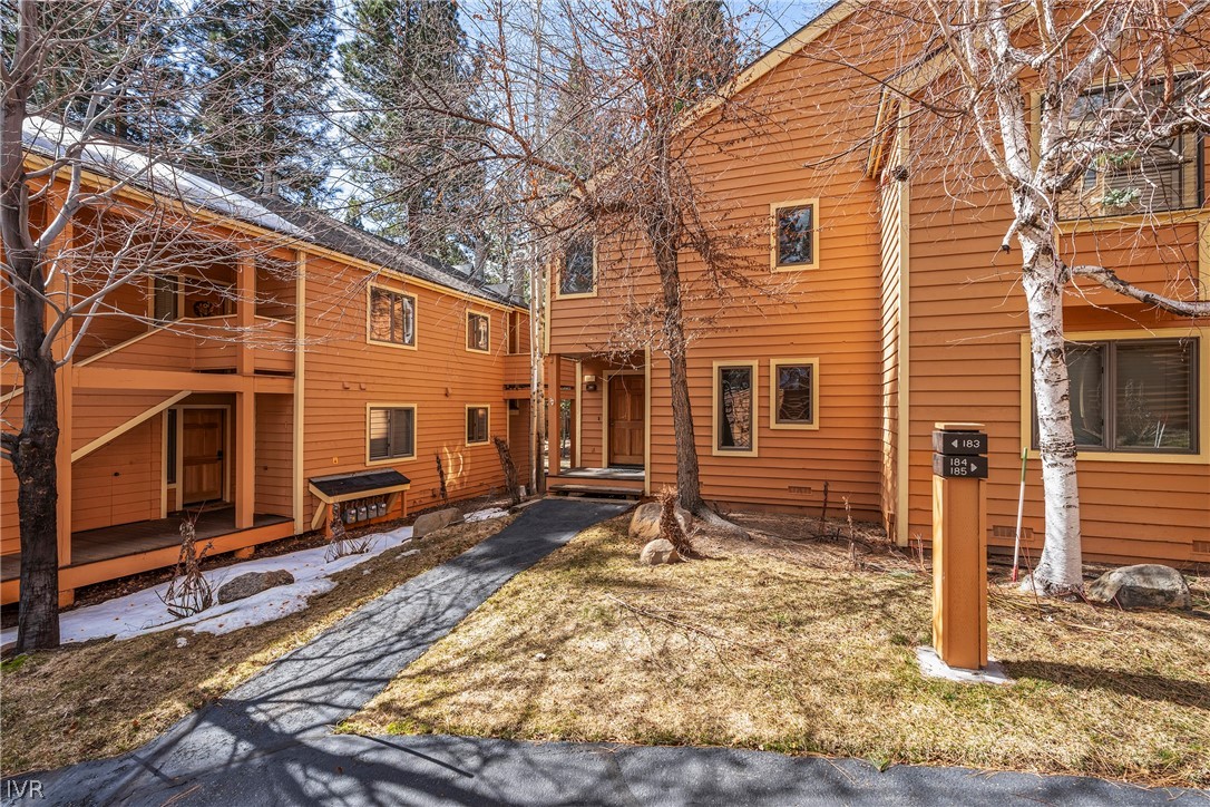 947 Incline Way, Unit 183 Incline Village, NV 89451 - Photo 23 of 37 a backyard of a house