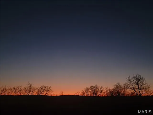 $549,900 | 13342 Prairie Drive, Plato, MO 65552