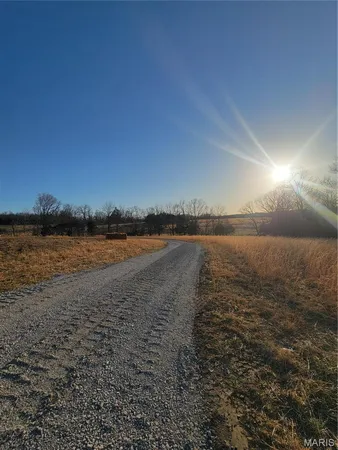 $549,900 | 13342 Prairie Drive, Plato, MO 65552