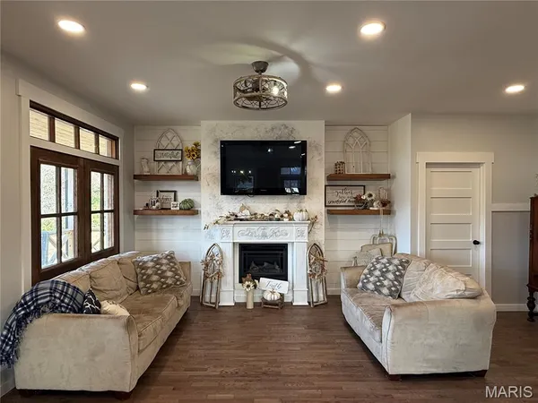 $549,900 | 13342 Prairie Drive, Plato, MO 65552