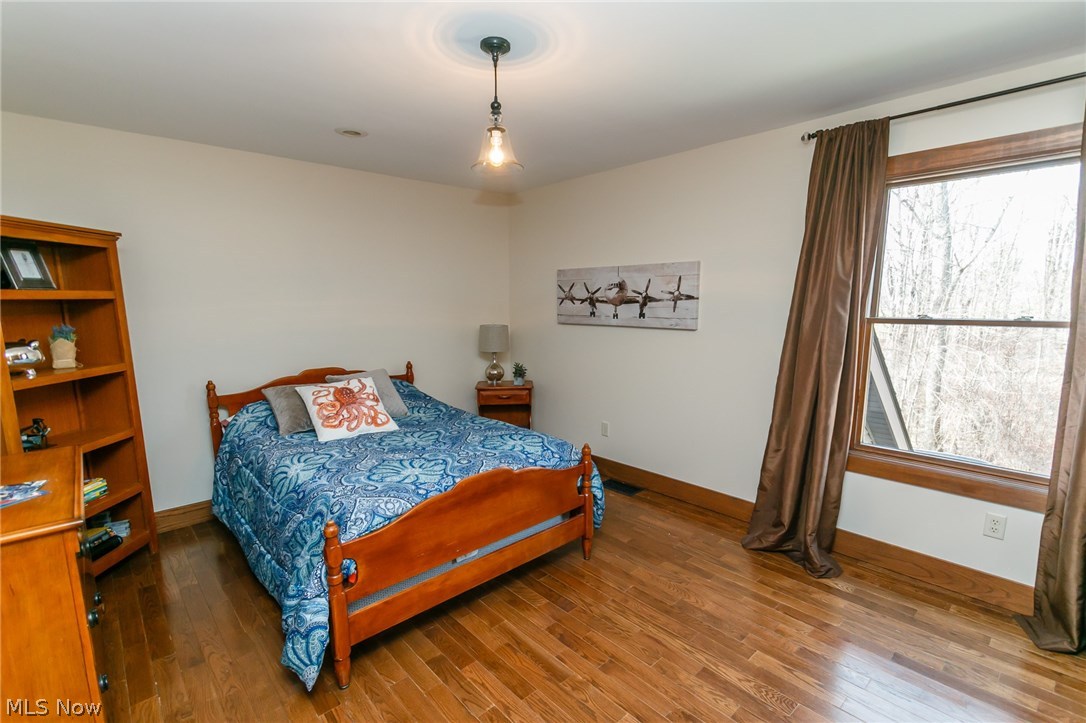 6160 Stone Road Hudson, OH 44236 - Photo 27 of 35 Additional bedroom