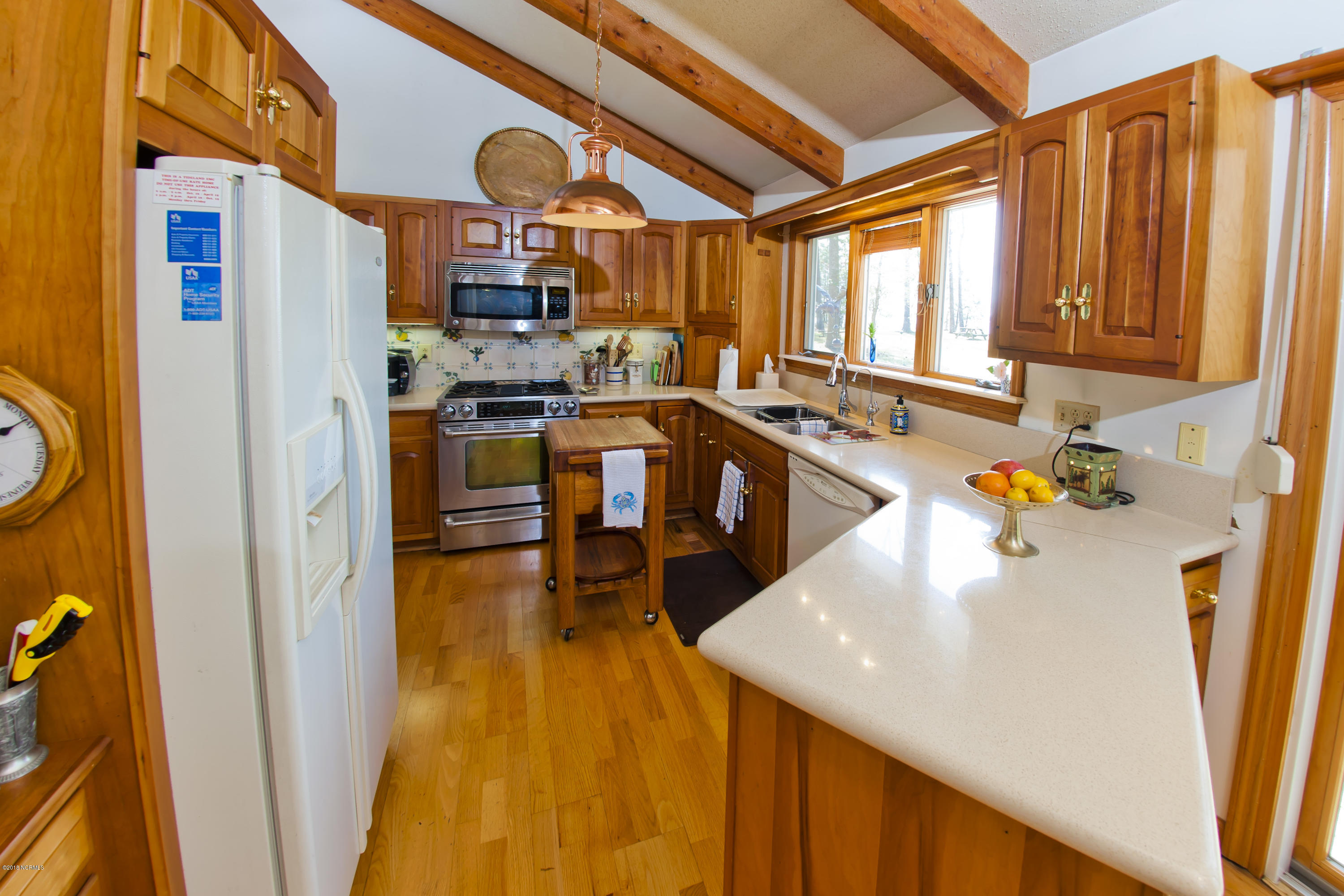 693 Raymond Road Arapahoe, NC 28510 - Photo 11 of 47 Kitchen