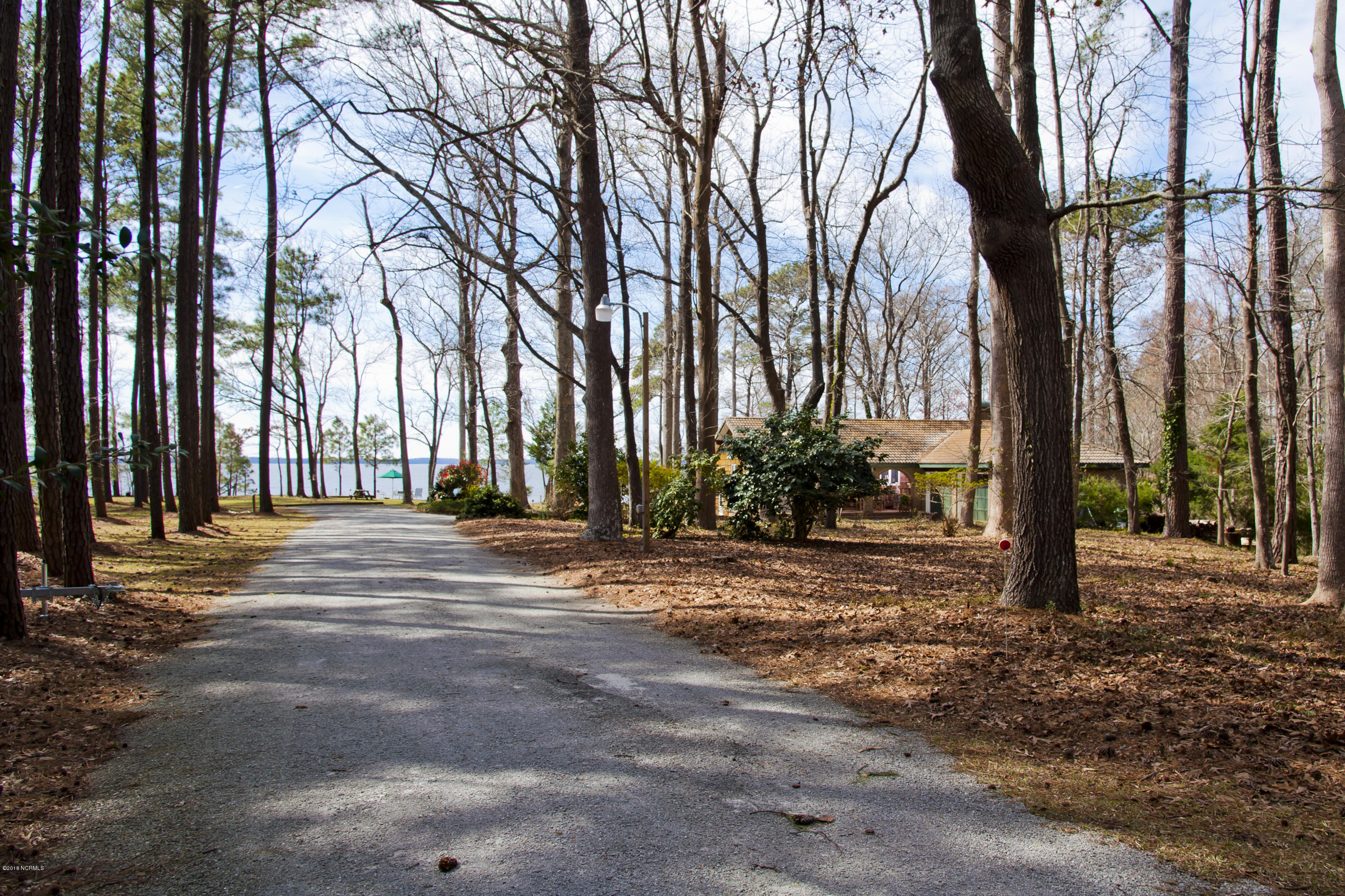 693 Raymond Road Arapahoe, NC 28510 - Photo 20 of 47 Driveway