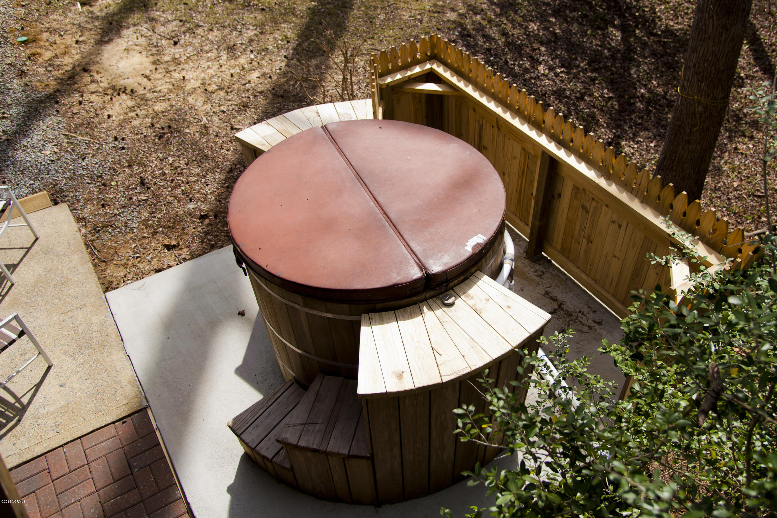 693 Raymond Road Arapahoe, NC 28510 - Photo 22 of 47 Hot Tub