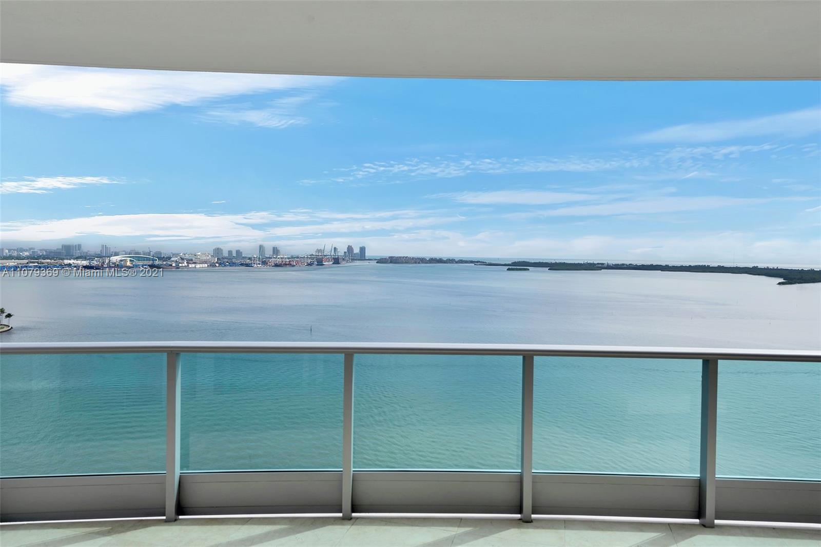 1331 Brickell Bay Drive, Unit 2401 Miami, FL 33131 - Photo 14 of 52 a view of a terrace