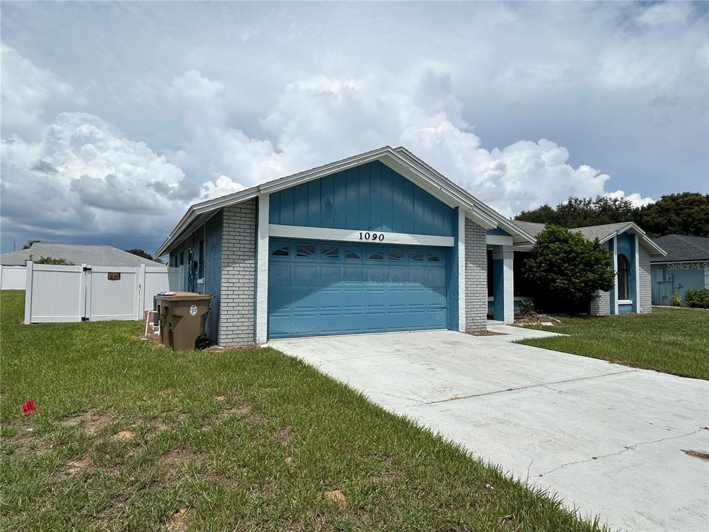 1090 Jason Ridge Court Kissimmee, FL 34747 - Photo 2 of 33 Gallery Image 2