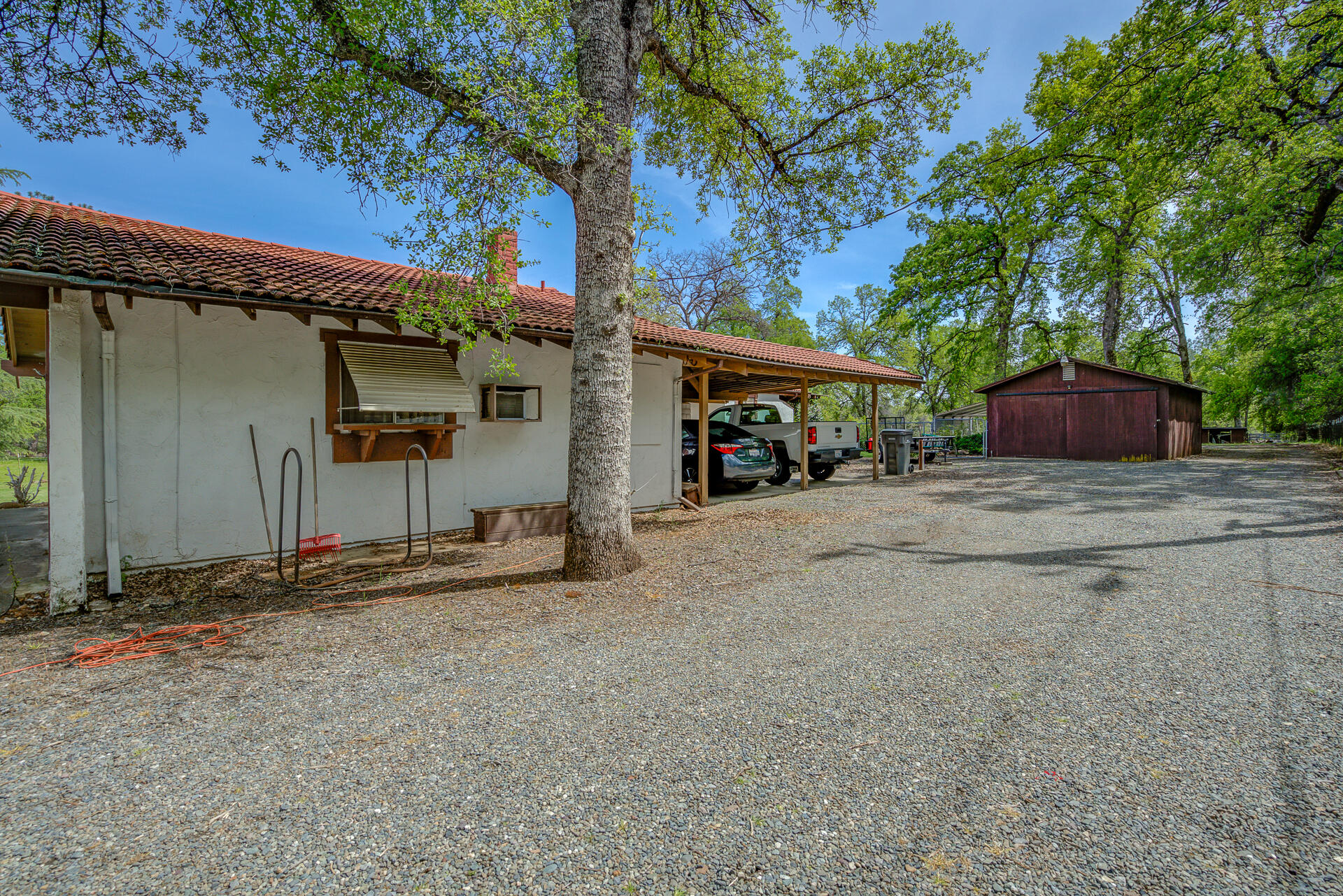 21133 Falling Leaf Road Redding, CA 96003 - Photo 28 of 45 21133FallingLeafRoad-37