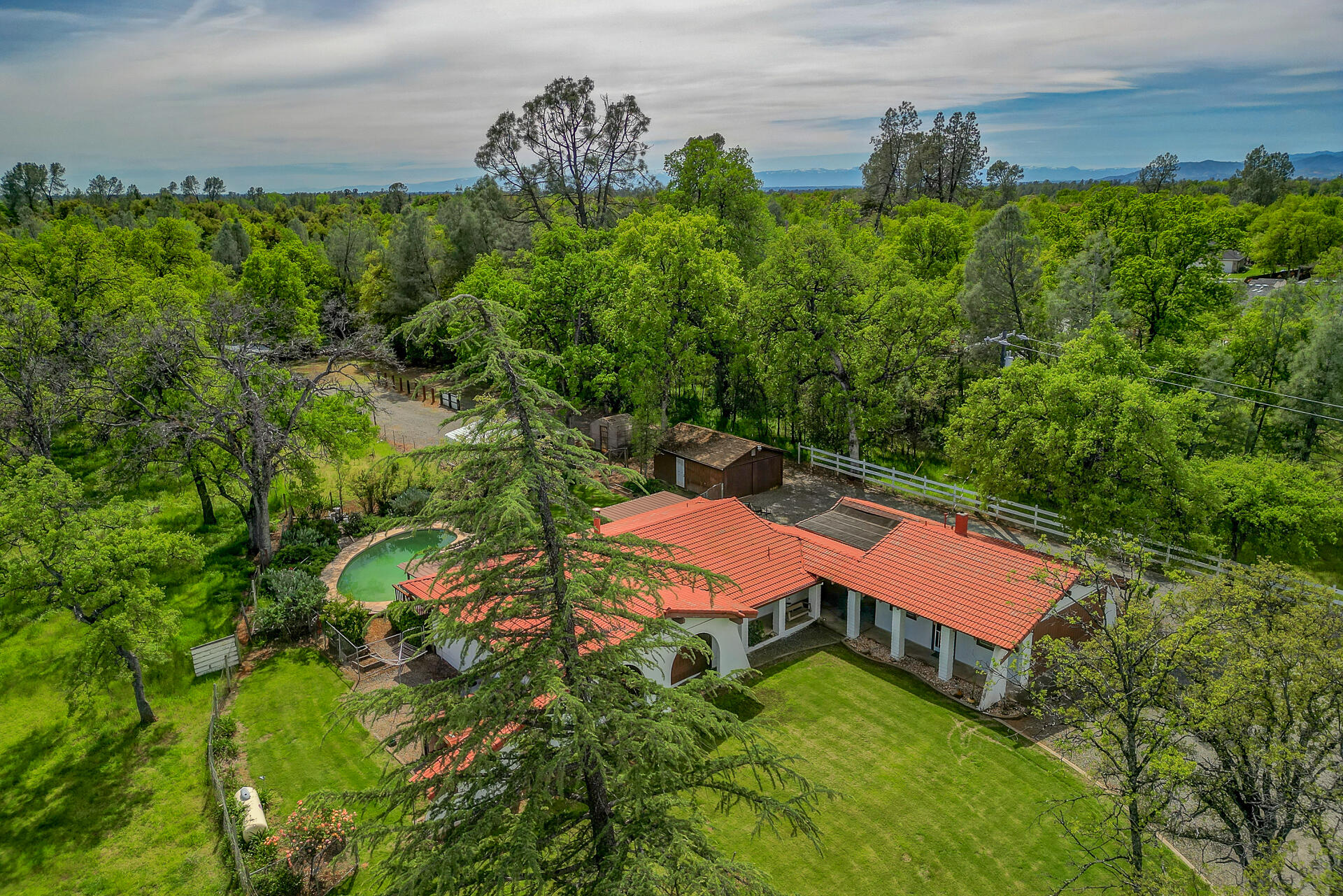 21133 Falling Leaf Road Redding, CA 96003 - Photo 29 of 45 21133FallingLeafRoad-40