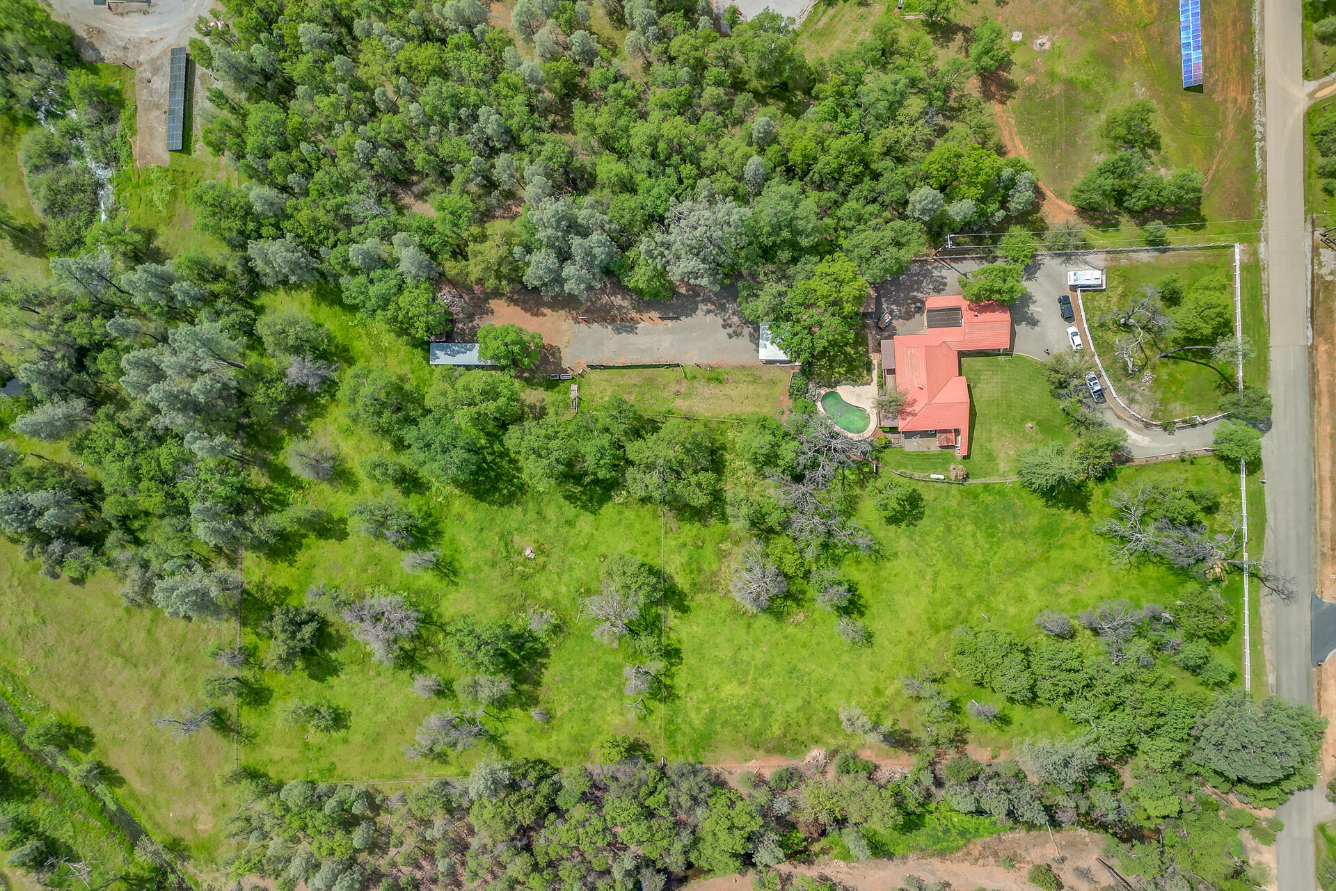 21133 Falling Leaf Road Redding, CA 96003 - Photo 31 of 45 21133FallingLeafRoad-42