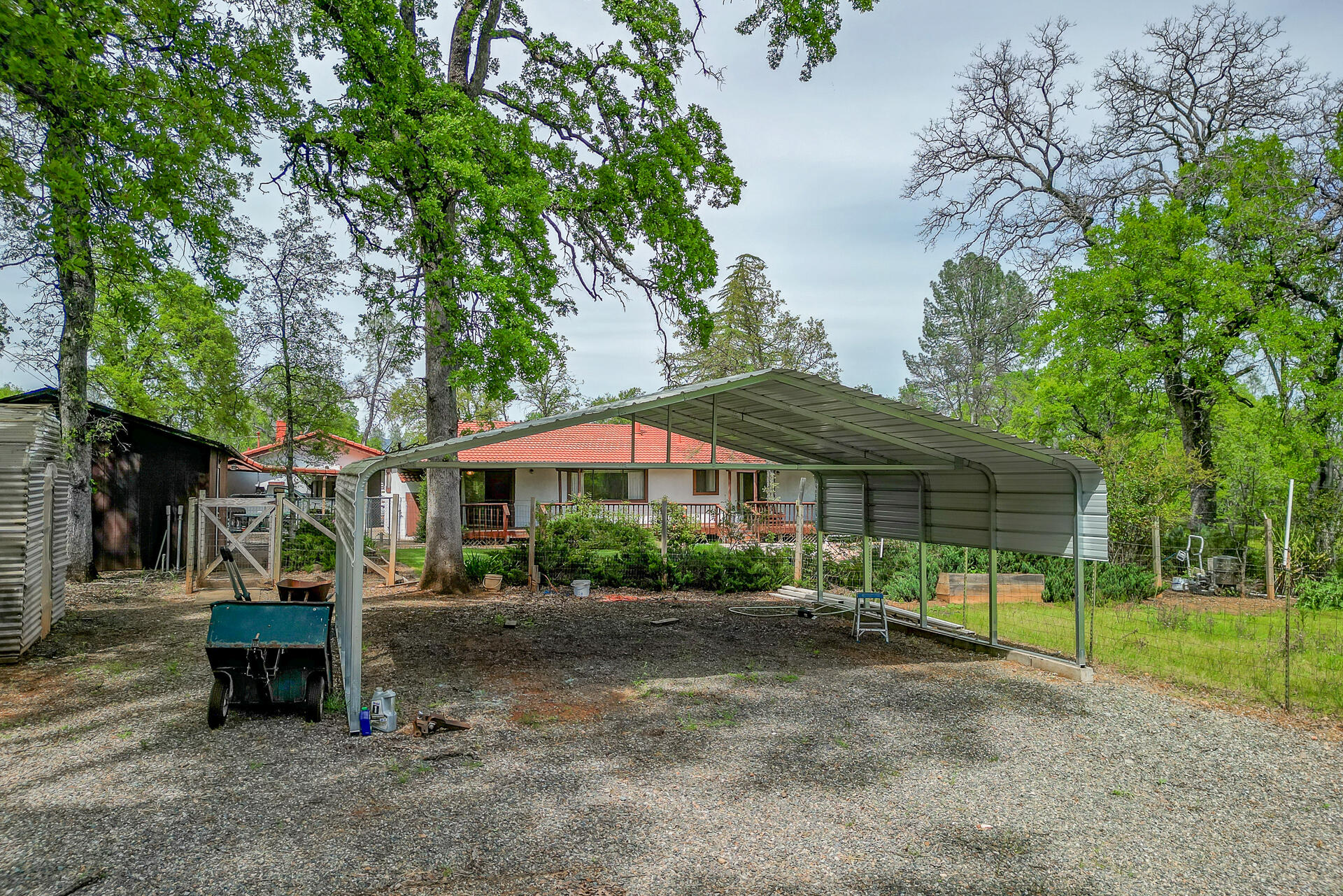 21133 Falling Leaf Road Redding, CA 96003 - Photo 33 of 45 21133FallingLeafRoad-47