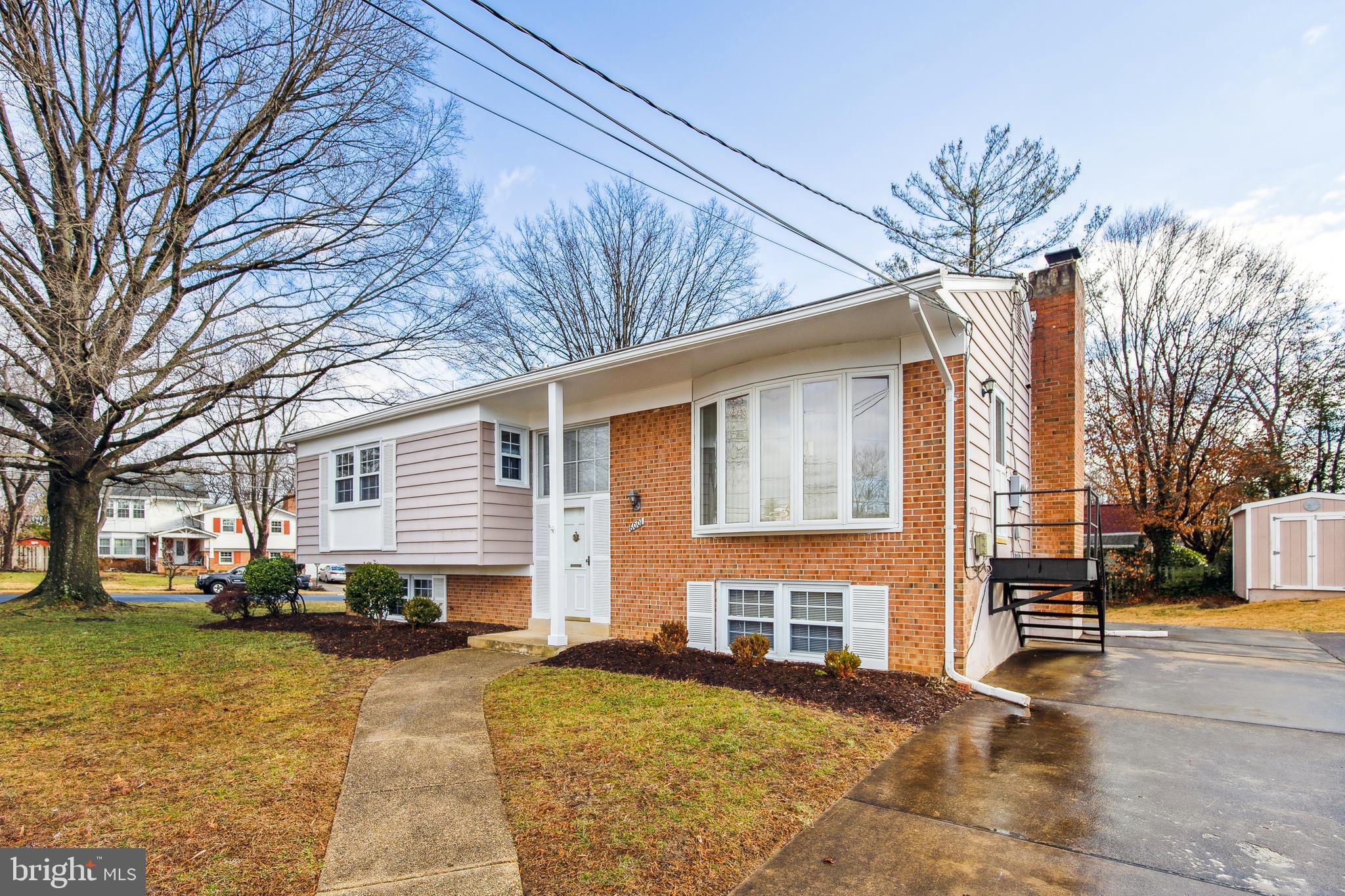 6001 Meriwether Lane Springfield, VA 22150 - Photo 3 of 50