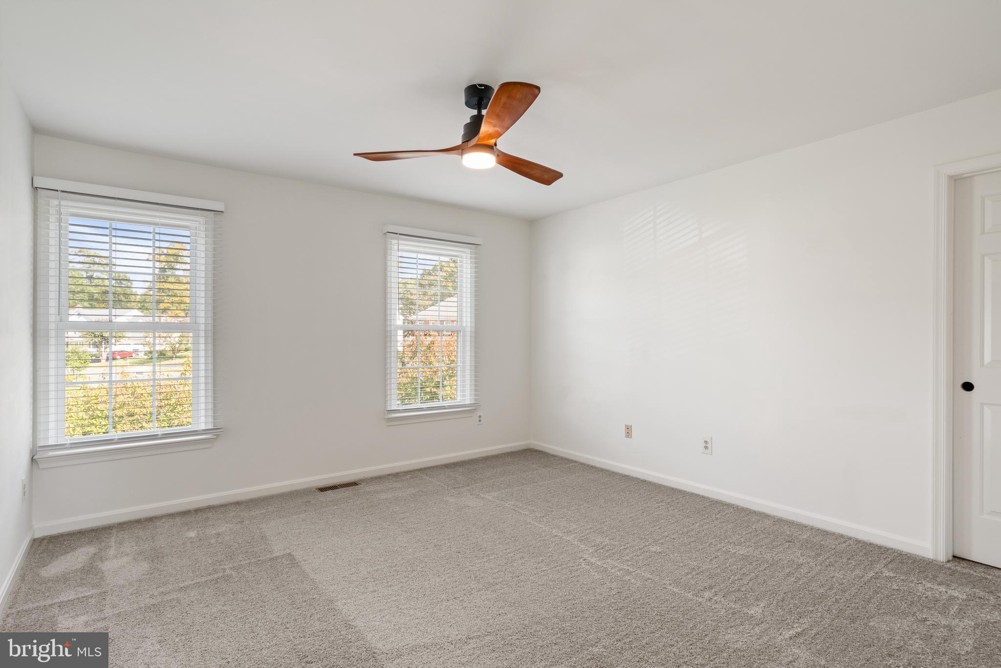 6218 Stonehunt Place Clifton, VA 20124 - Photo 28 of 37 a view of an empty room with a window