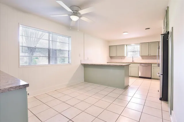 $2,200 | 606 Venice Street, Sugar Land, TX 77478