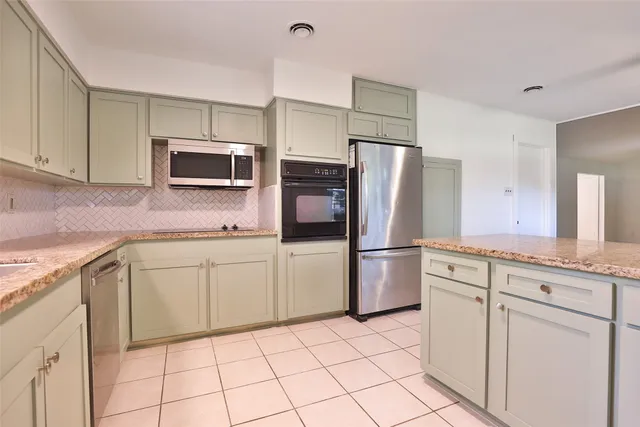 $2,200 | 606 Venice Street, Sugar Land, TX 77478