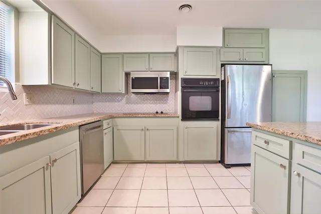 $2,200 | 606 Venice Street, Sugar Land, TX 77478