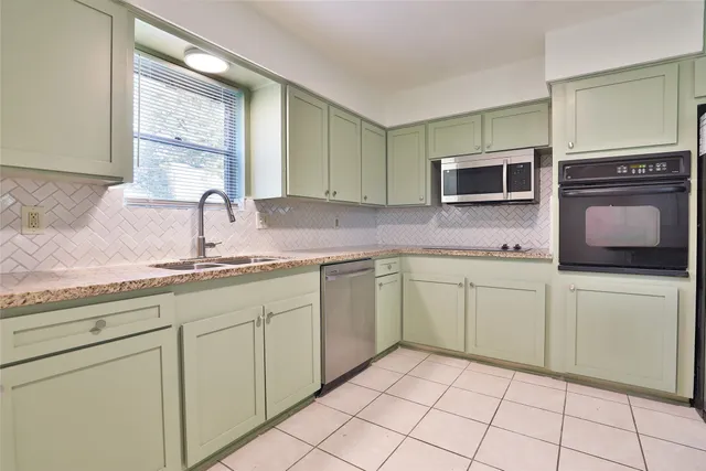 $2,200 | 606 Venice Street, Sugar Land, TX 77478