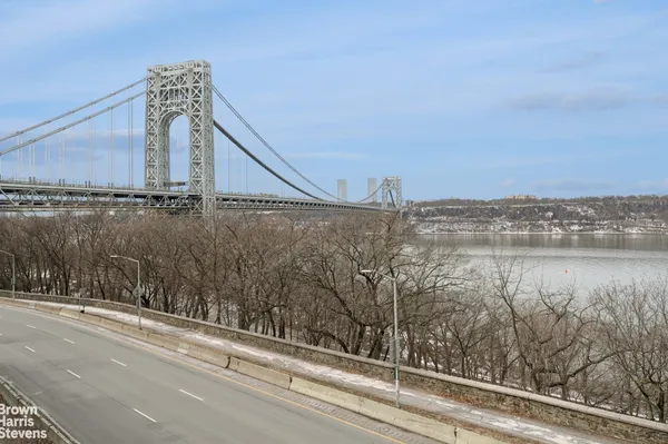 $425,000 | 340 Haven Avenue, Unit 3A | Hudson Heights