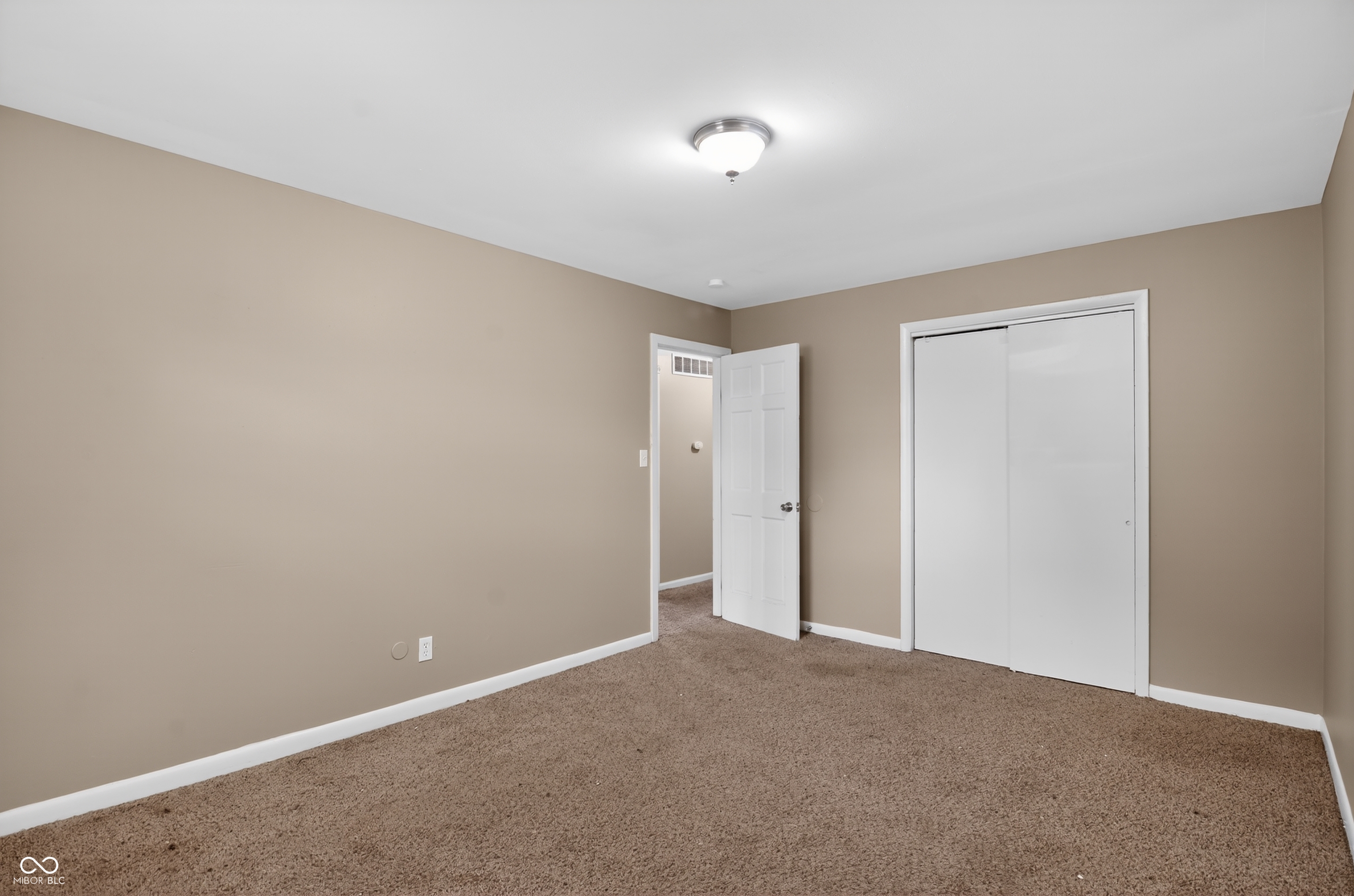 4231 Thompson Road Indianapolis, IN 46237 - Photo 23 of 40