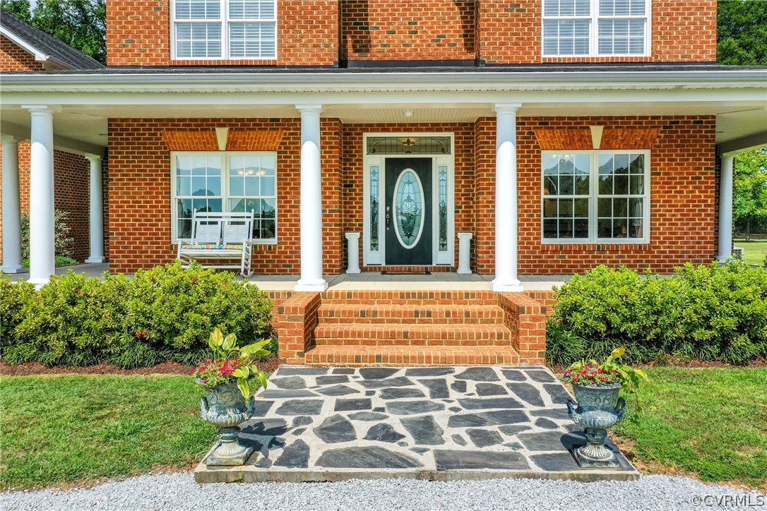 11351 Hillcrest Road Hanover, VA 23069 - Photo 5 of 48 front view of a house
