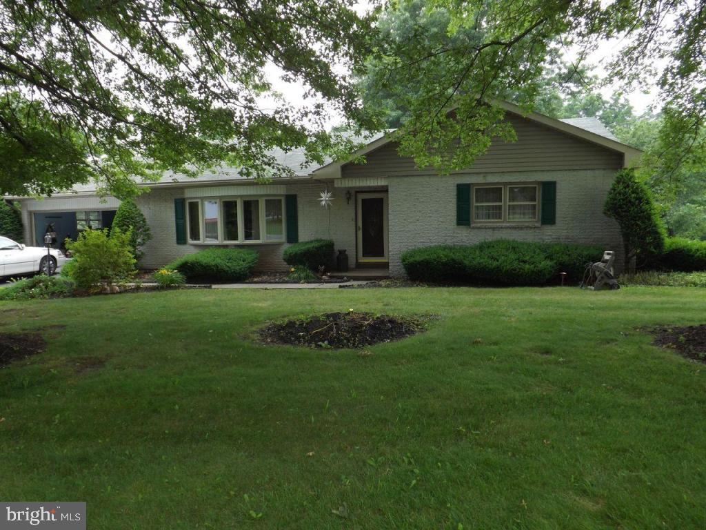 2640 Lebanon Road Manheim, PA 17545 - Photo 1 of 25