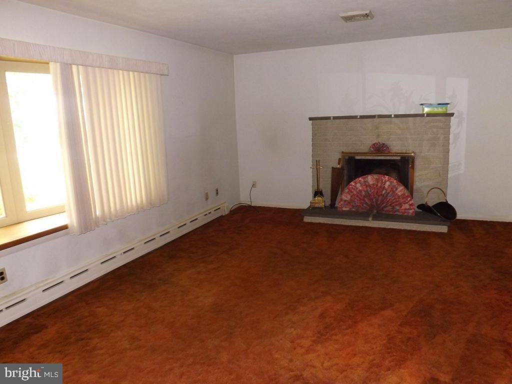 2640 Lebanon Road Manheim, PA 17545 - Photo 4 of 25