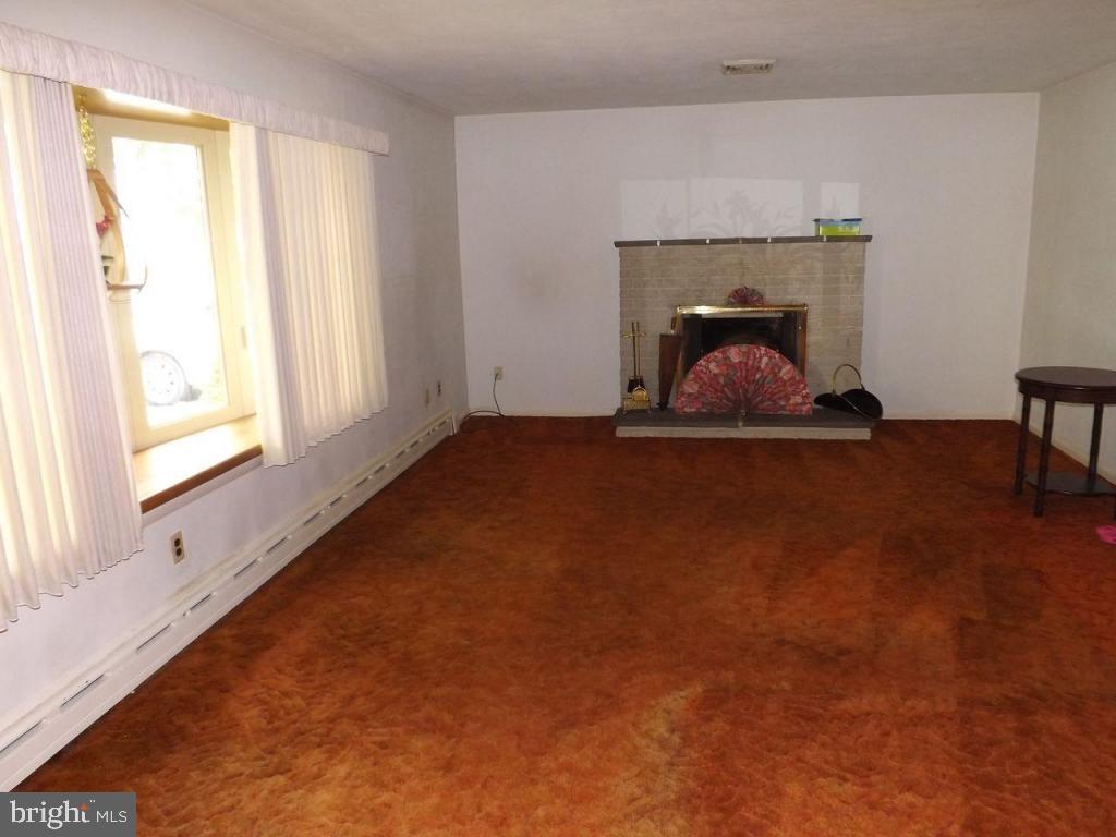 2640 Lebanon Road Manheim, PA 17545 - Photo 5 of 25