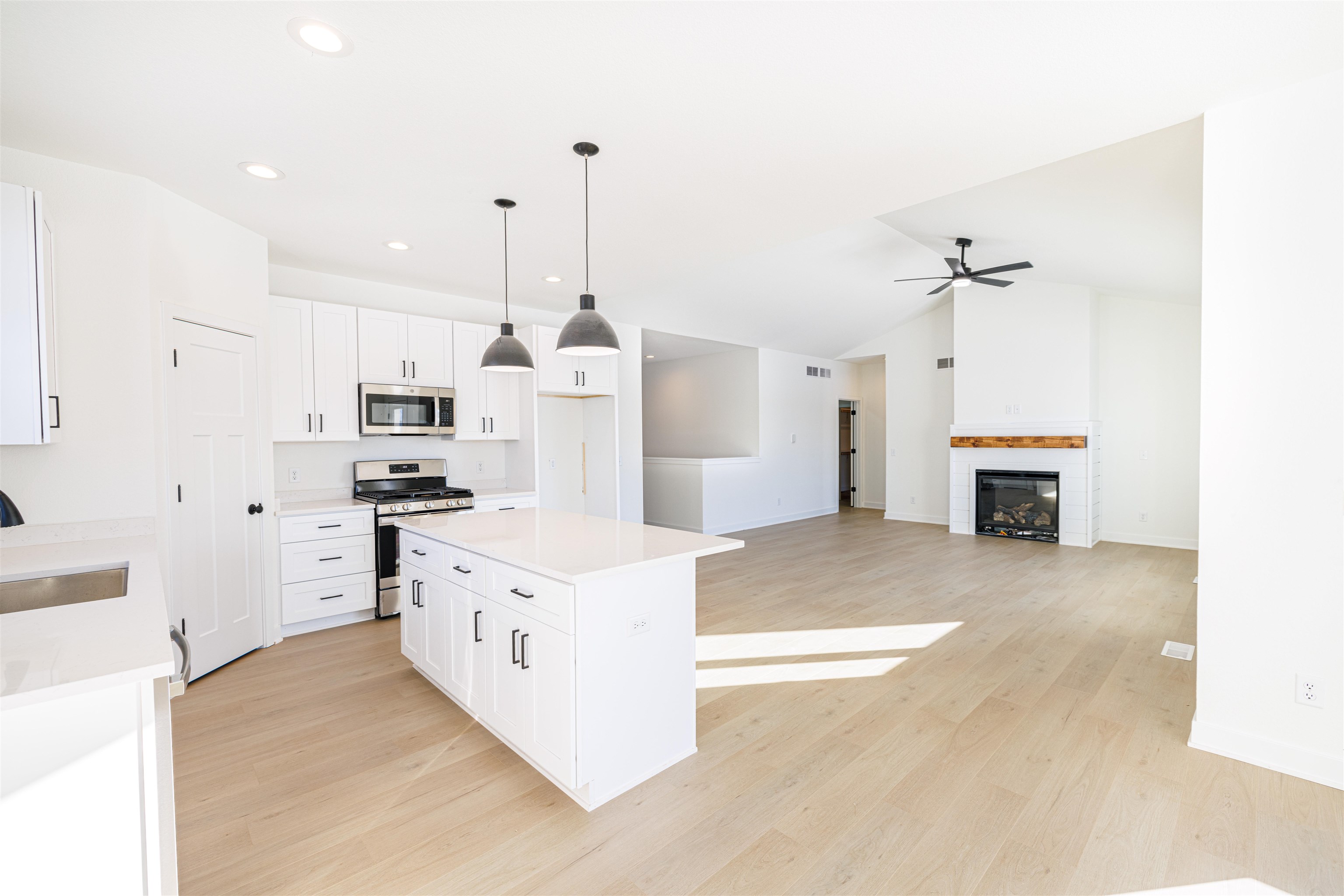 1739 East Kyle Beloit, WI 53511 - Photo 11 of 32