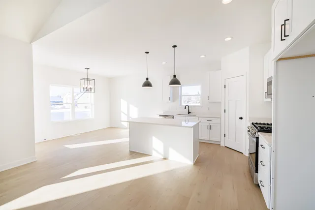 $389,900 | 1739 East Kyle, Beloit, WI 53511