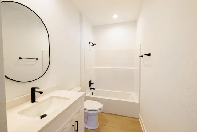 $389,900 | 1739 East Kyle, Beloit, WI 53511