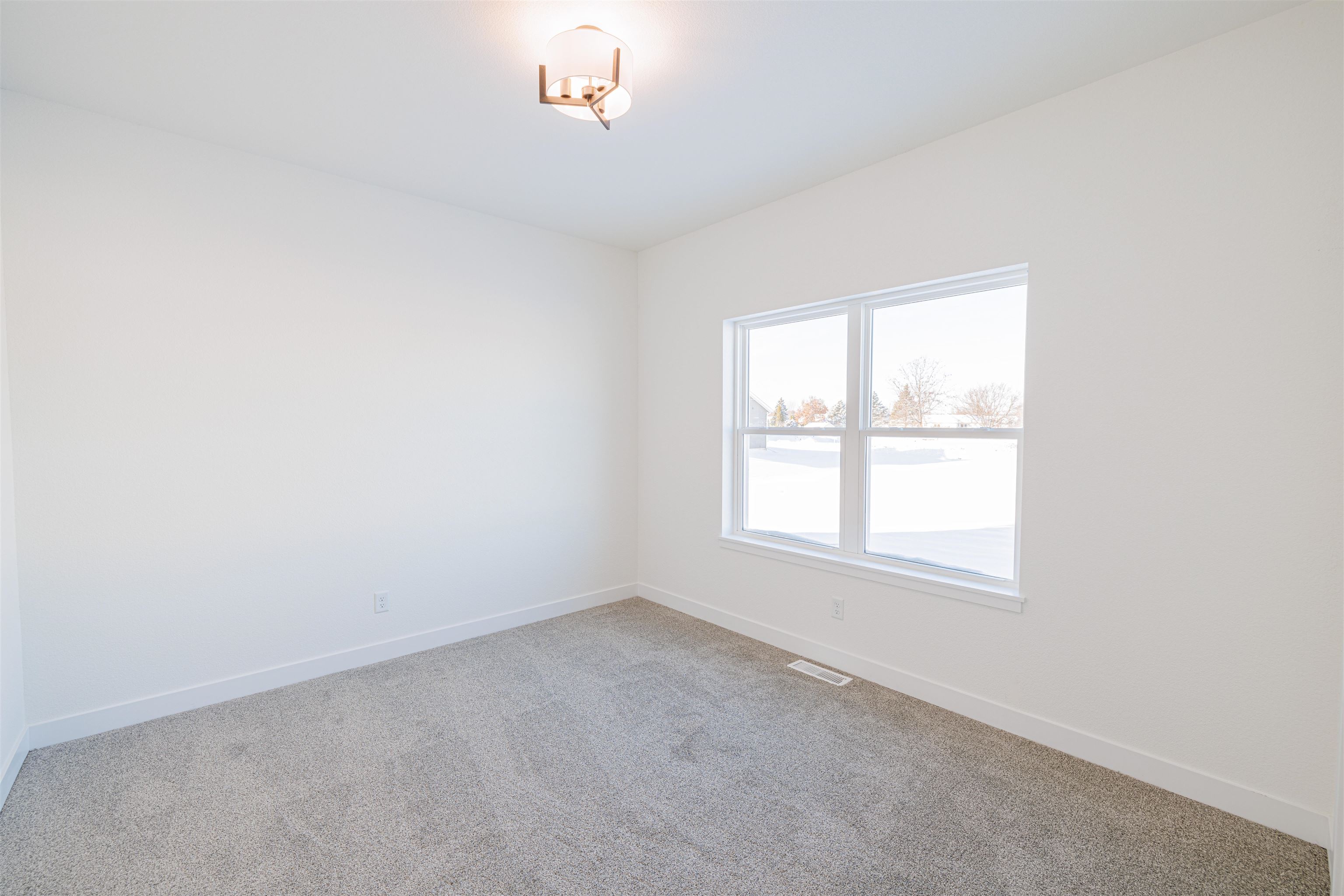 1739 East Kyle Beloit, WI 53511 - Photo 19 of 32