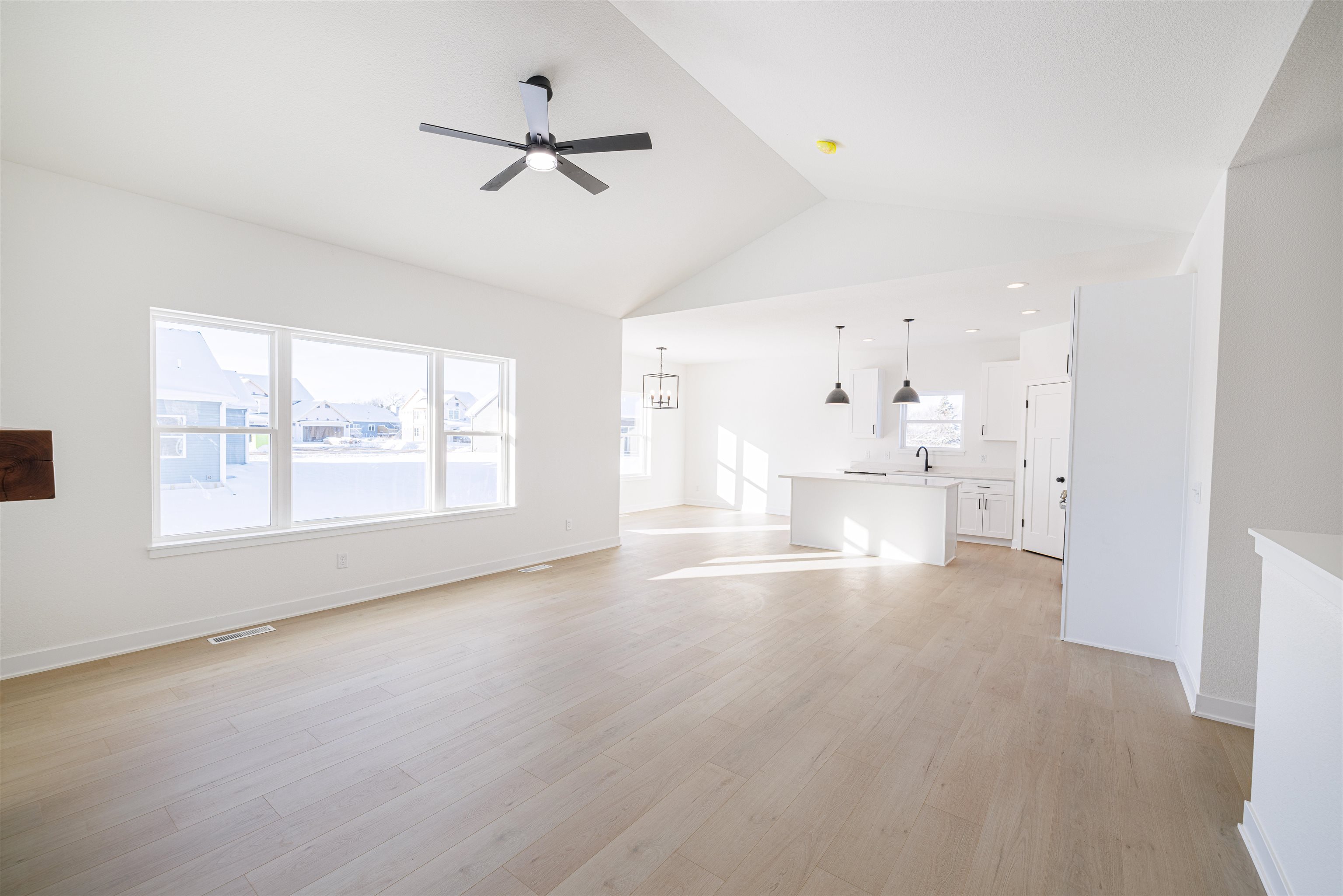 1739 East Kyle Beloit, WI 53511 - Photo 6 of 32