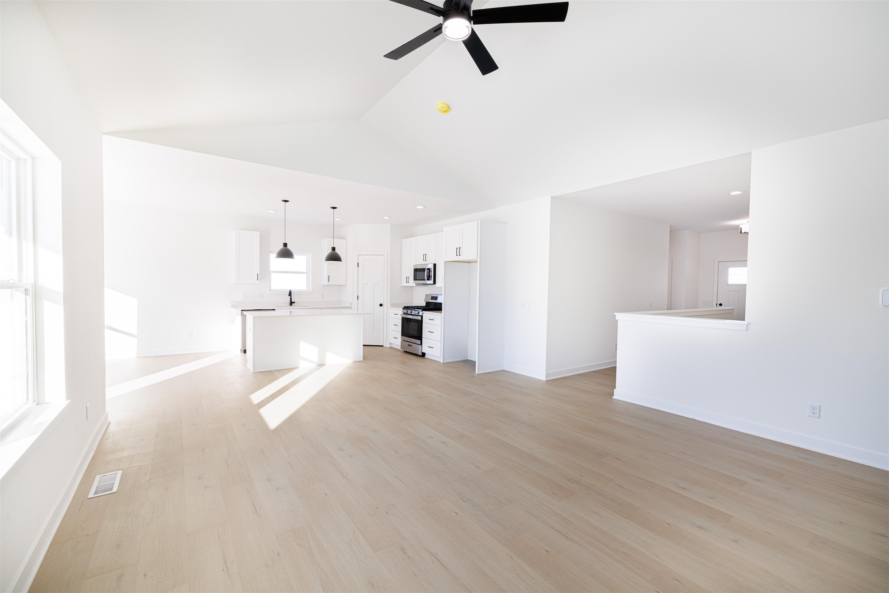 1739 East Kyle Beloit, WI 53511 - Photo 8 of 32