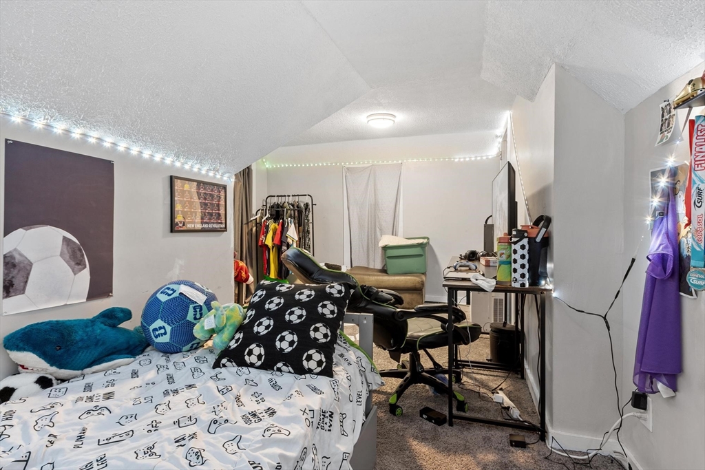 85 Montrose Street Springfield, MA 01109 - Photo 29 of 39