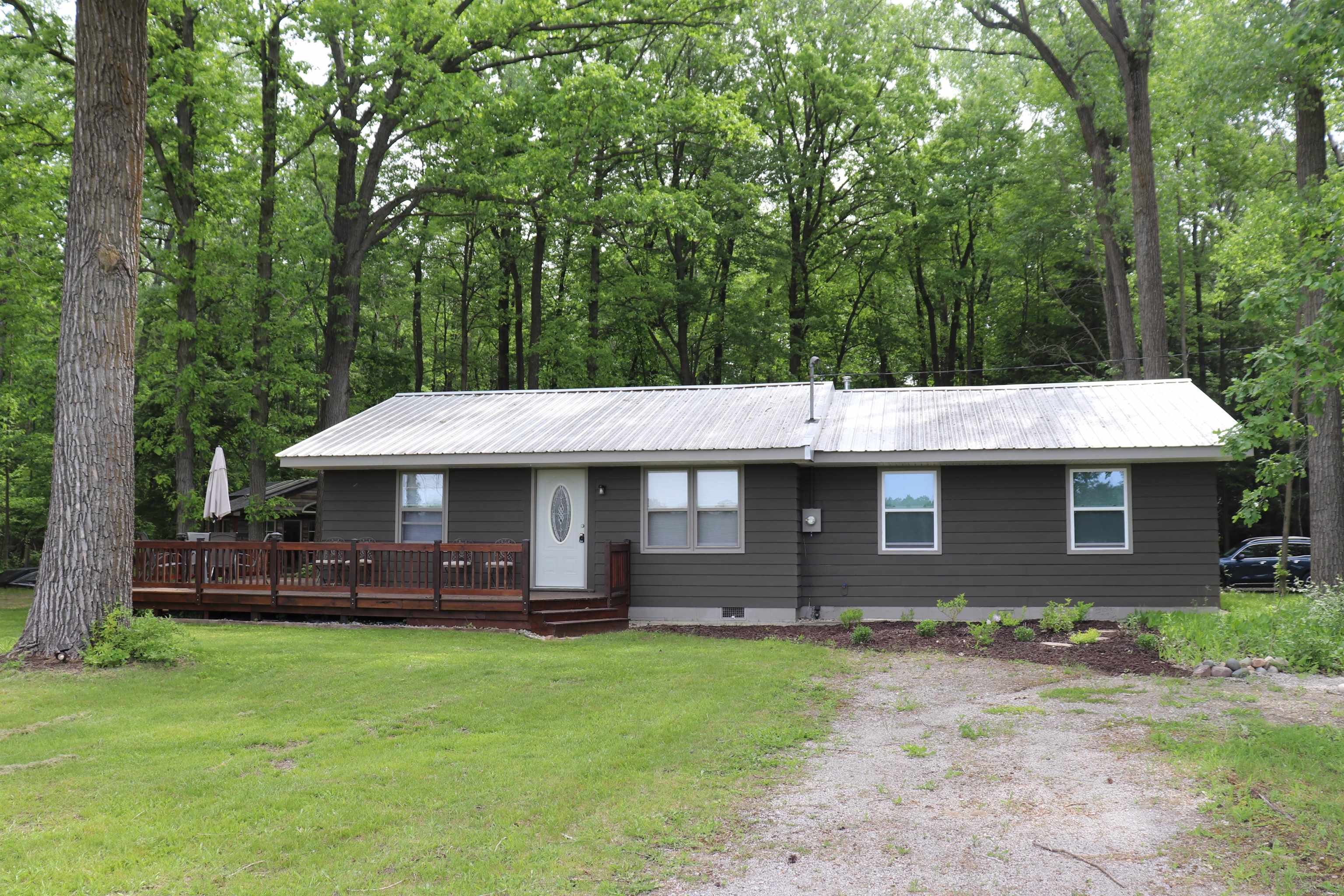 2810 North Nine Mile Road Pinconning, MI 48650 - Photo 5 of 31