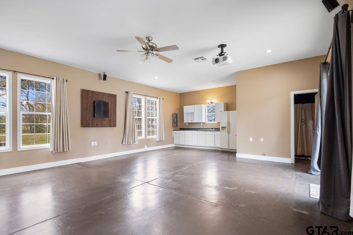 1609 Old Nacogdoches Road Henderson, TX 75654 - Photo 41 of 48