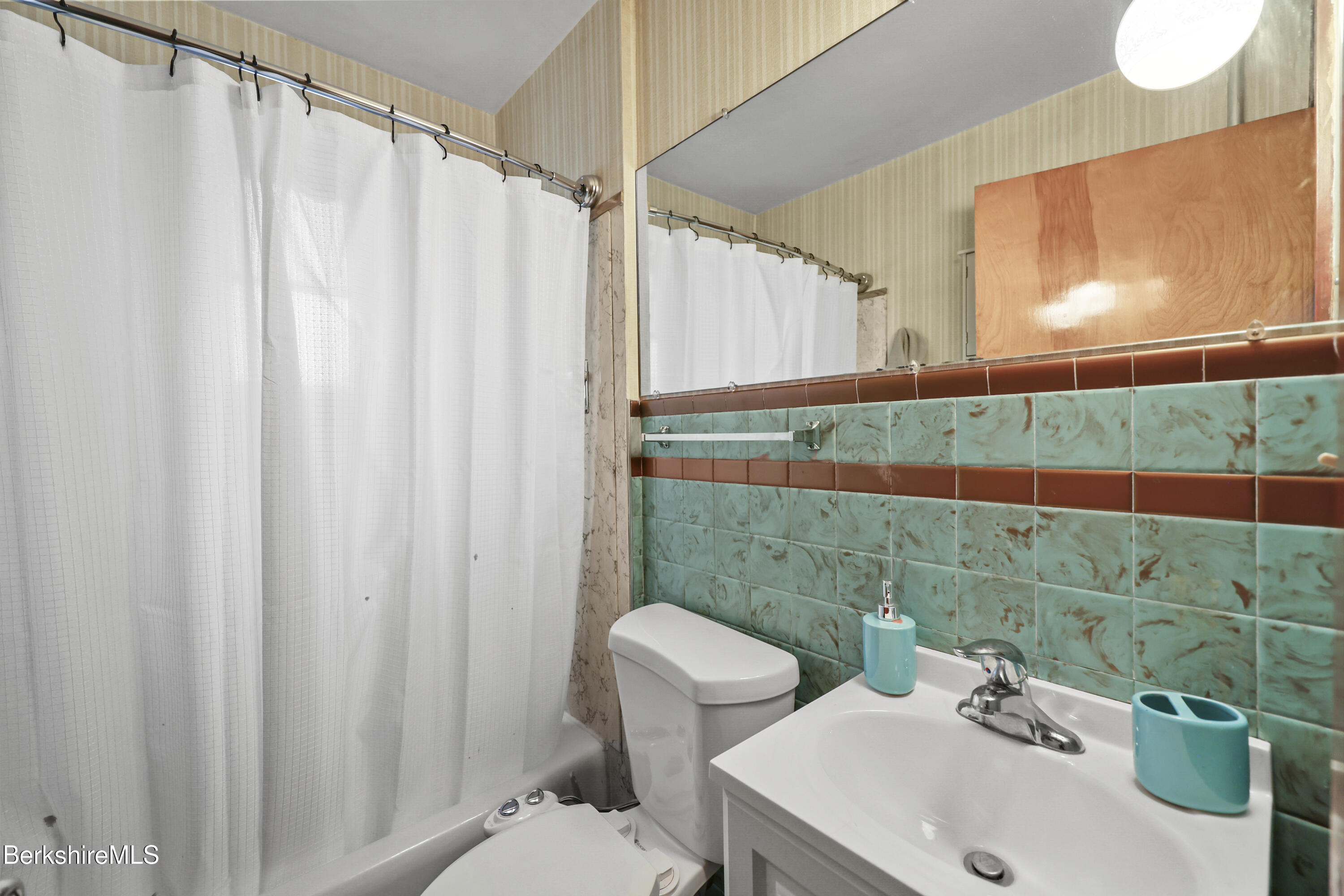 474 Tyler Street Pittsfield, MA 01201 - Photo 11 of 24 Bathroom One