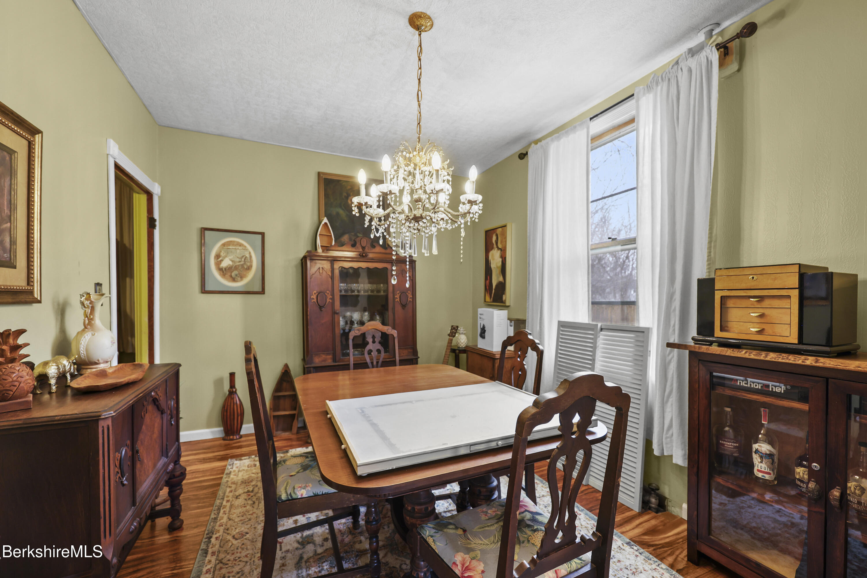 474 Tyler Street Pittsfield, MA 01201 - Photo 6 of 24 Dining Room