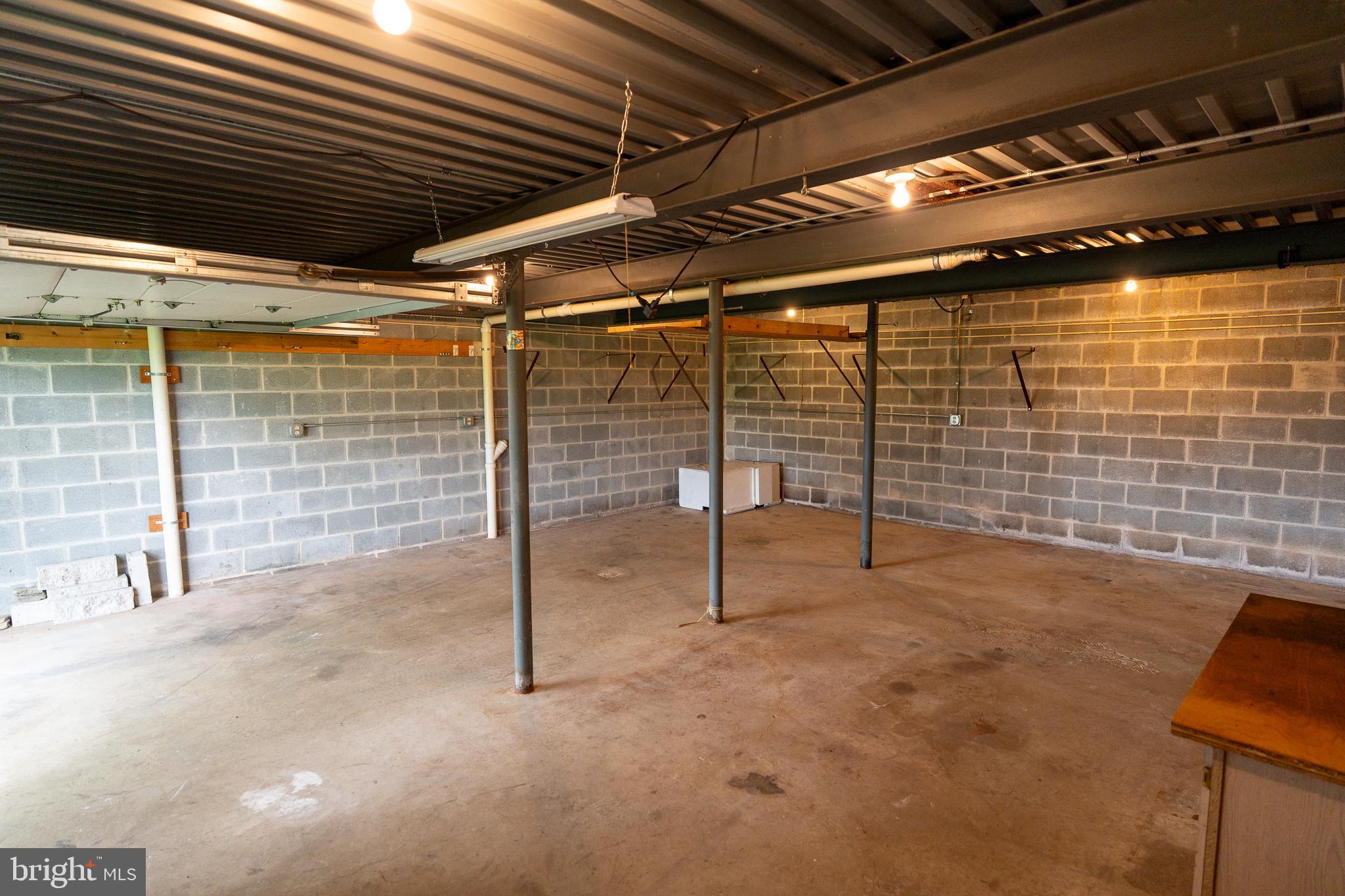 918 Lebanon Road Manheim, PA 17545 - Photo 54 of 60 a view of an empty room