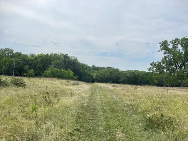 $625,000 | 4750 Labette Terrace, Rantoul, KS 66079