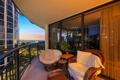 $1,750,000 | 2843 South Bayshore Drive, Unit 11F, Miami, FL 33133