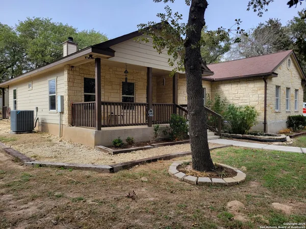 $485,000 | 254 County Road 6876, Natalia, TX 78059