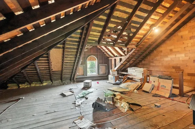 $305,900 | 1814 College Street, Fort Wayne, IN 46802