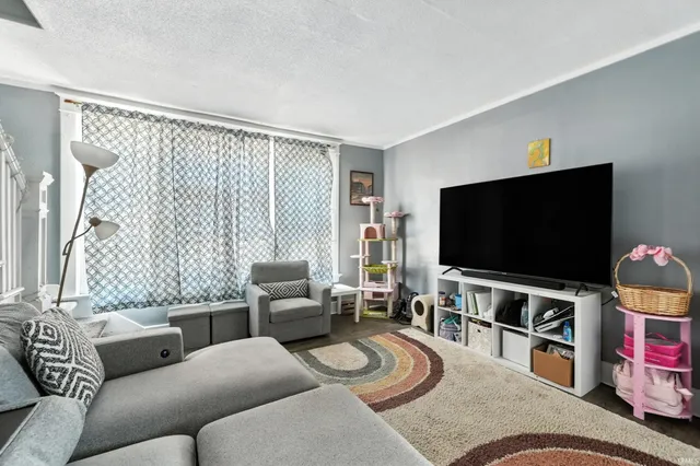 $305,900 | 1814 College Street, Fort Wayne, IN 46802