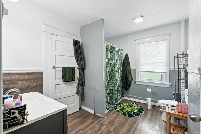 $305,900 | 1814 College Street, Fort Wayne, IN 46802