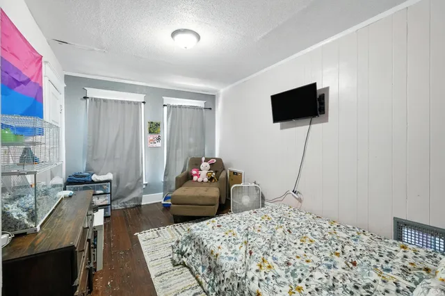 $305,900 | 1814 College Street, Fort Wayne, IN 46802