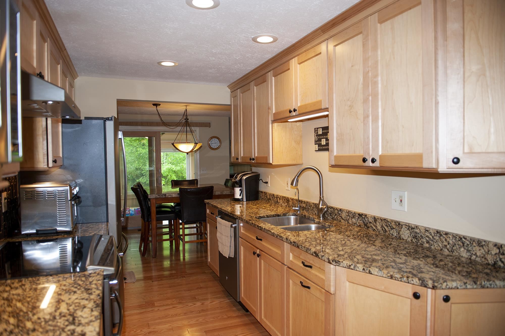 350 Winding Pond Road Londonderry, NH 03053 - Photo 6 of 28