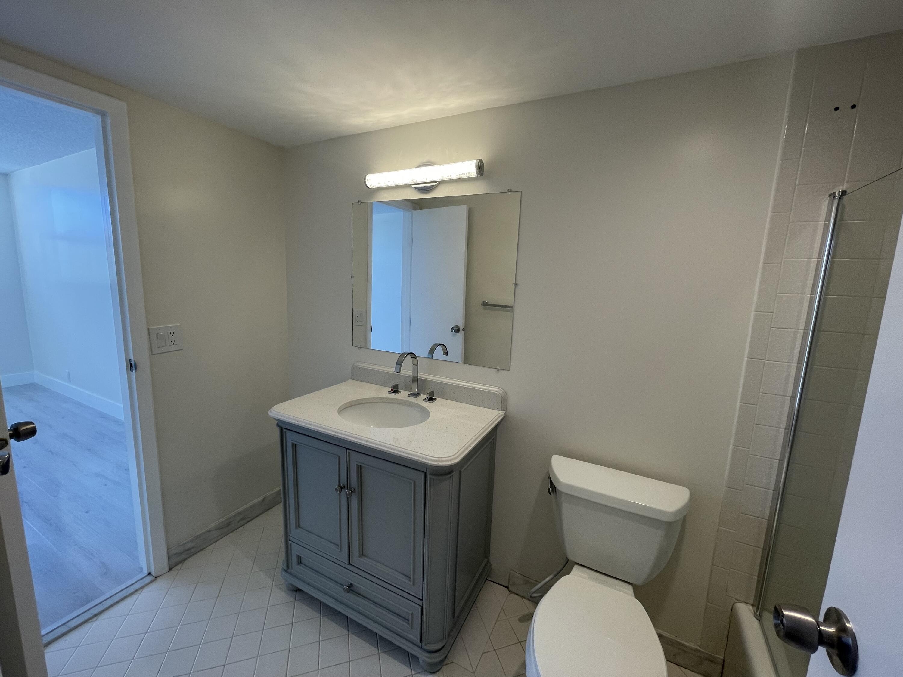 336 Golfview Road, Unit 309 North Palm Beach, FL 33408 - Photo 12 of 26 IMG_4348