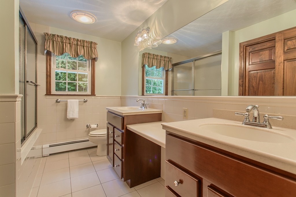 20 Cranbrook Road Shrewsbury, MA 01545 - Photo 16 of 21 Gallery Image 16