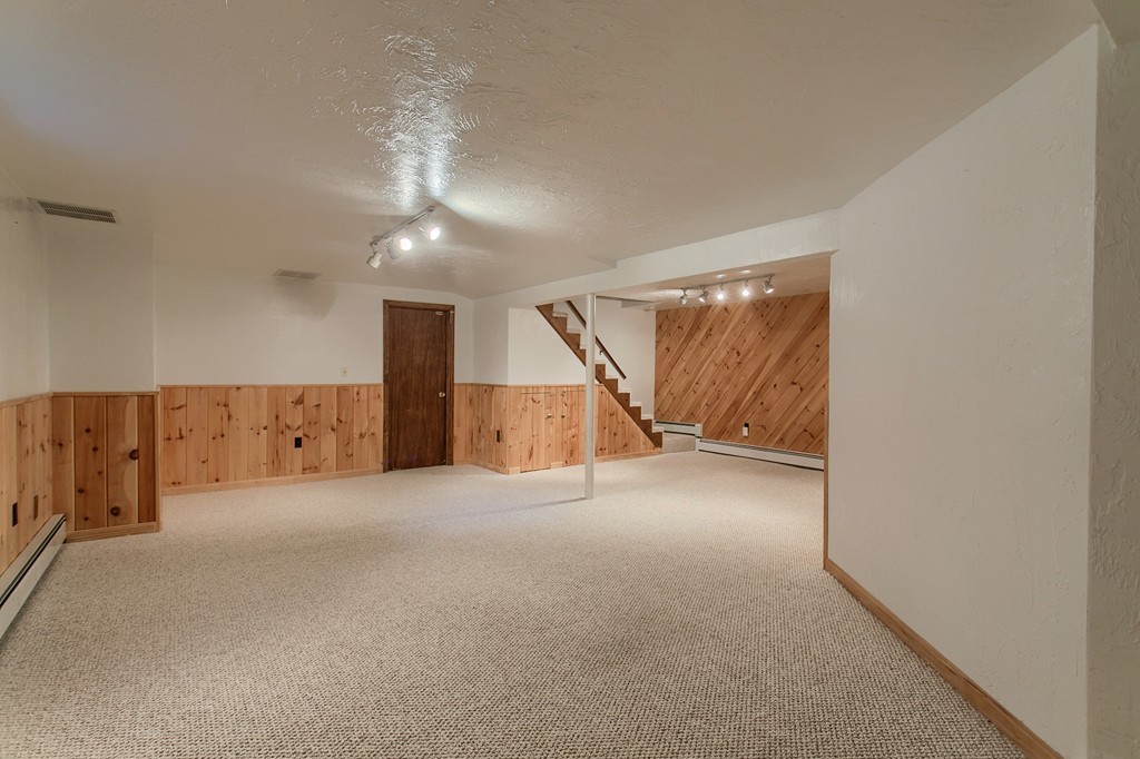 20 Cranbrook Road Shrewsbury, MA 01545 - Photo 17 of 21 Gallery Image 17